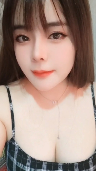 成都巨乳微胖妹子