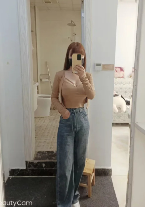 武胜路e胸大杯妹妹