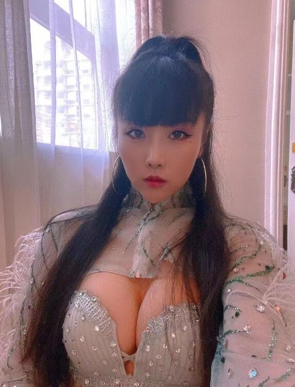 波大B小香香老师