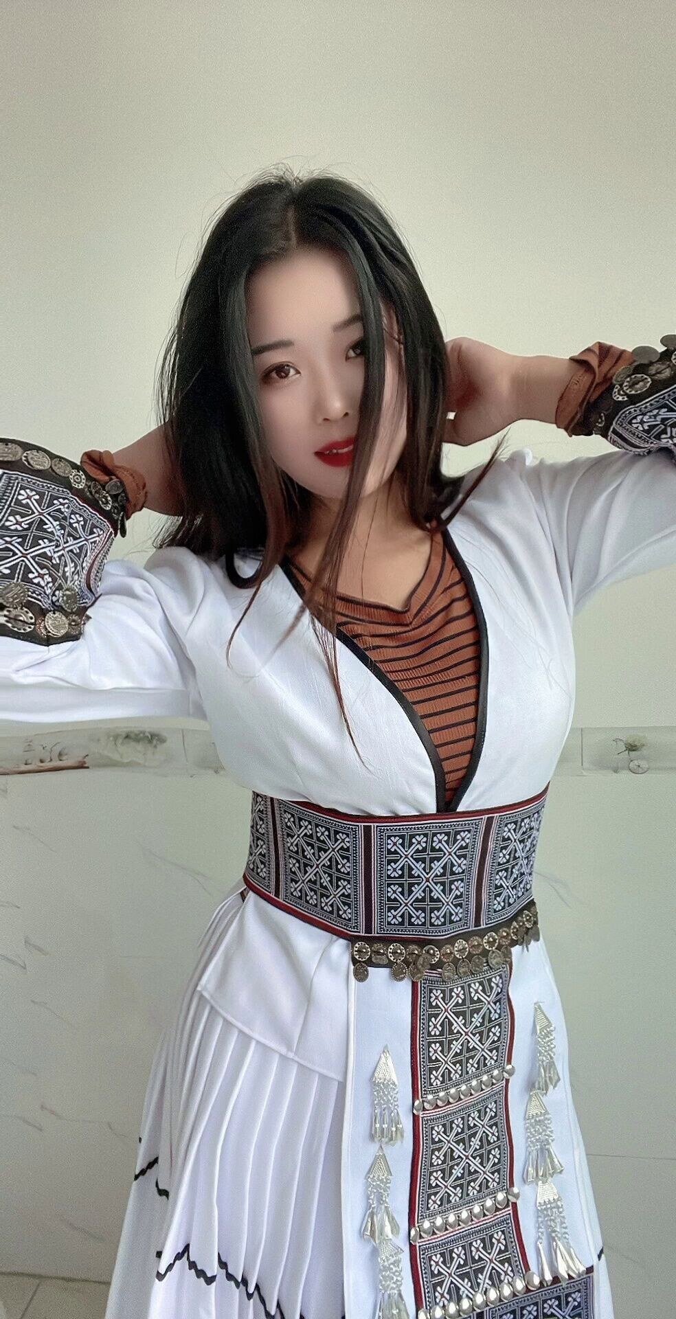 苗族女孩，年轻耐干