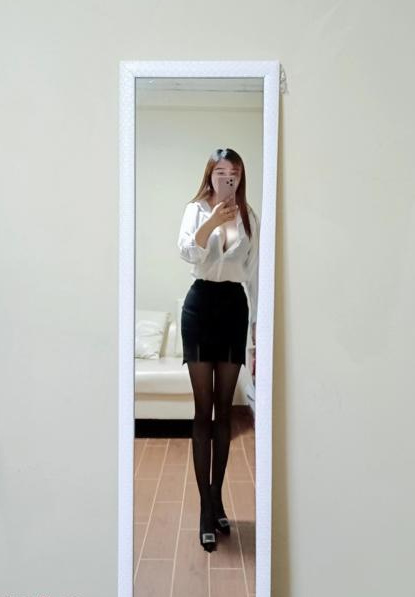 丹竹头黑丝骚御姐