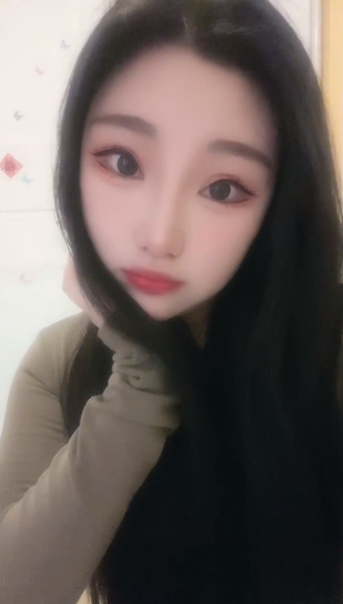 三山街黑丝靓妹