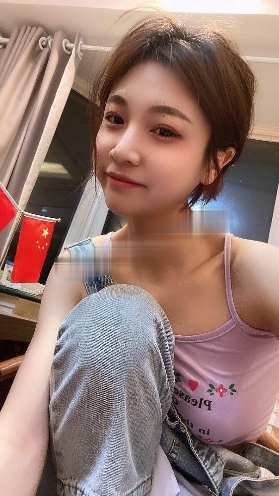 大连健身教练风骚性感身材超赞！