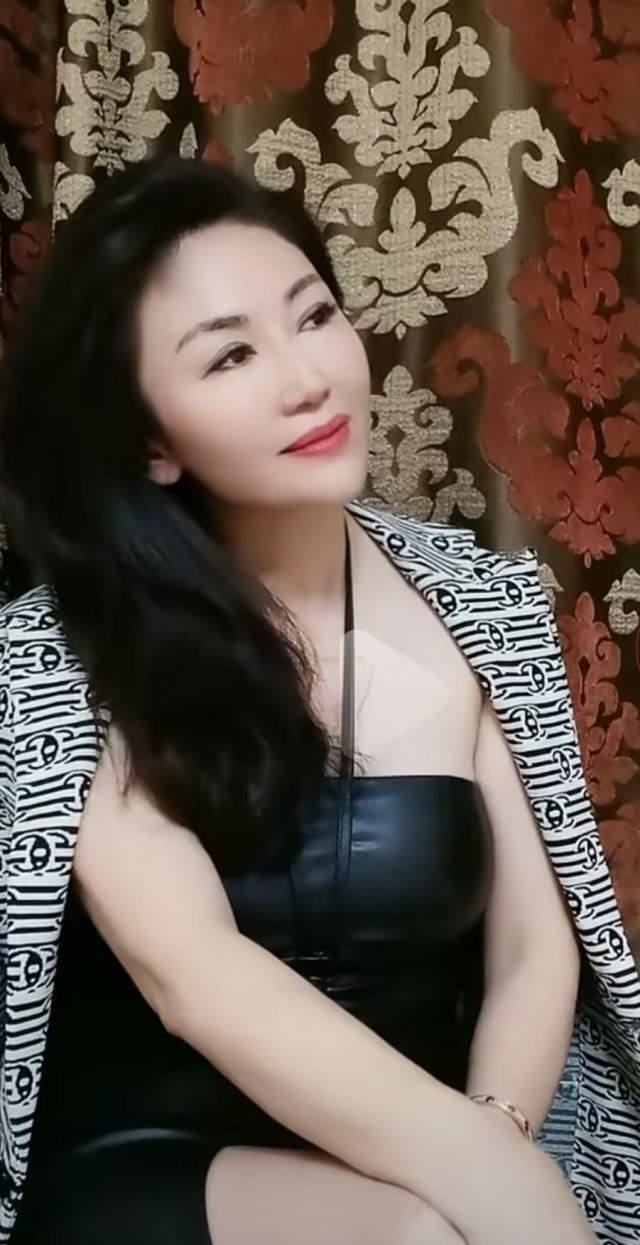 会展美女spa