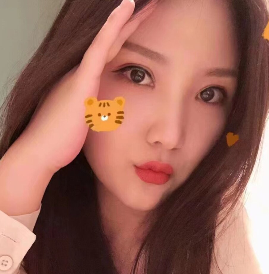 嗷嗷叫的小姐姐
