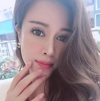 黄泥磅巨臀女王