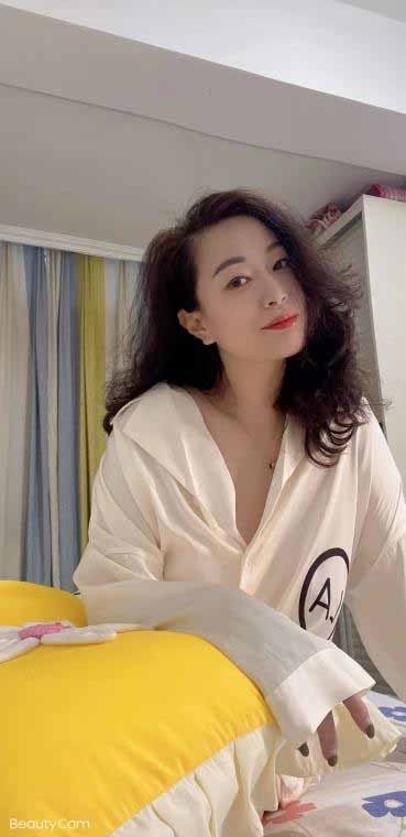 闵行丰满少妇丹妮