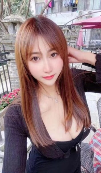 仁和路气质美女苏曼