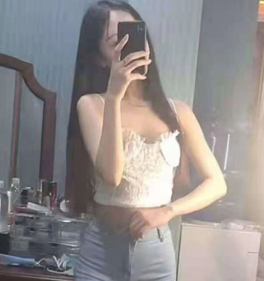 园区身材很高挑的妹子
