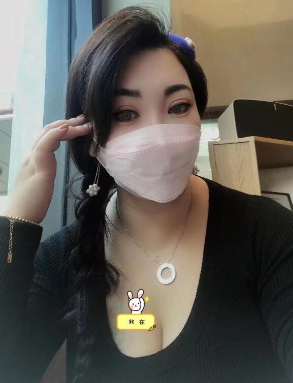 大胸闷骚姐姐