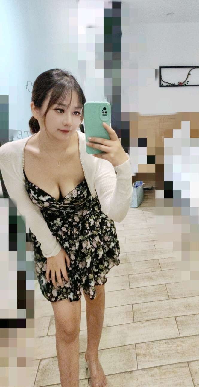 柯桥万达附近丰满嫩妹