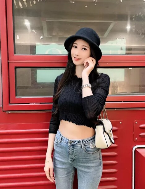 模特身材小姐姐，丝袜美腿性感