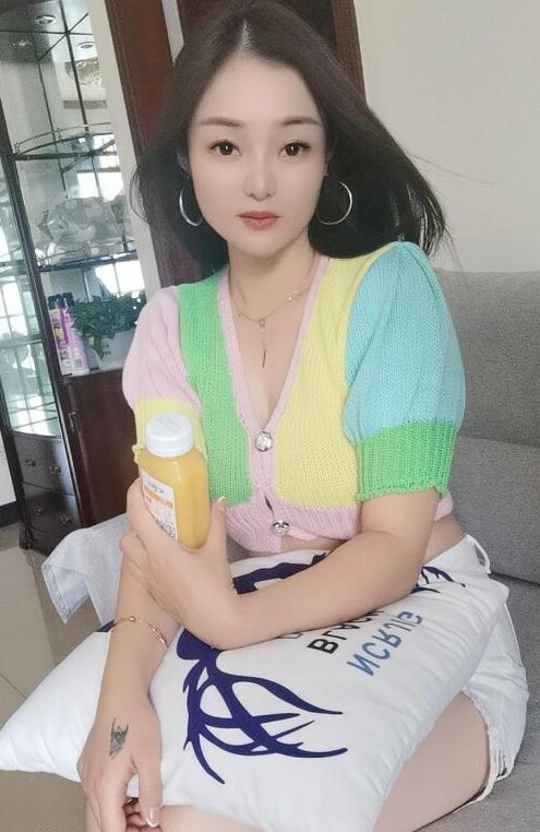 广州白蕾丝雨琪