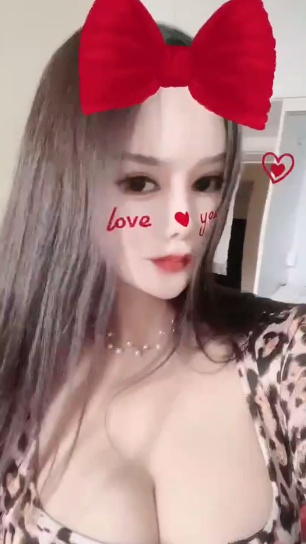 舌吻医美少妇