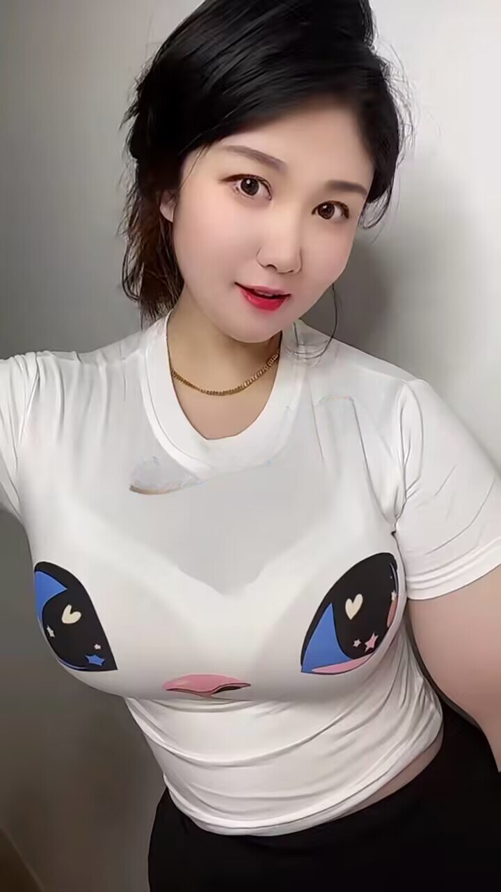 丰台前凸后翘居家美女