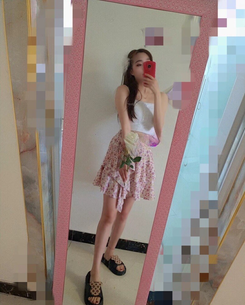 狂草邻家软萌女孩