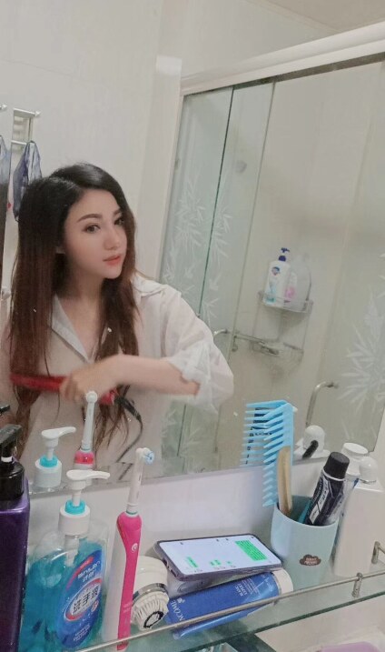 服务型性感小姐姐