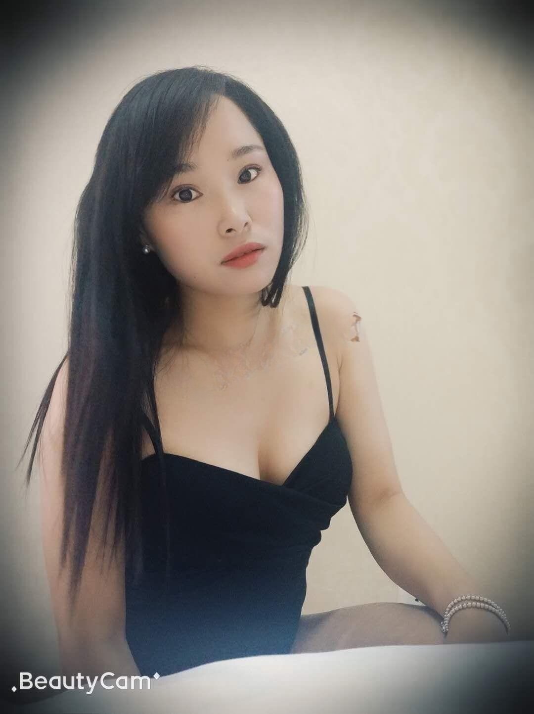 朝阳区制服黑丝美女