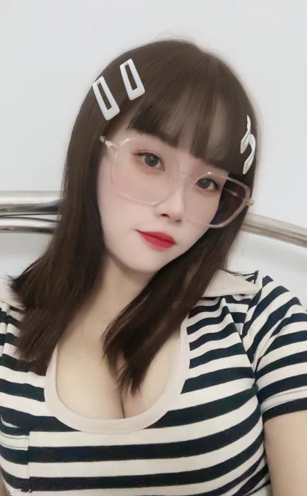 美嫩大胸妹