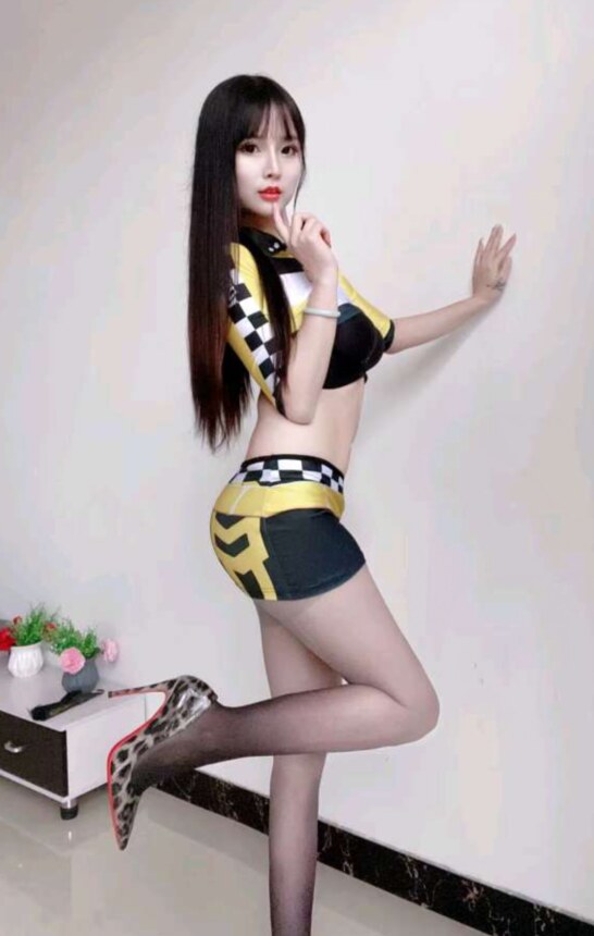 大胸妹玲玲