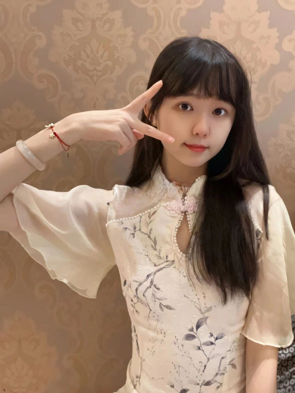 万都阿波罗00年妹子服务多多