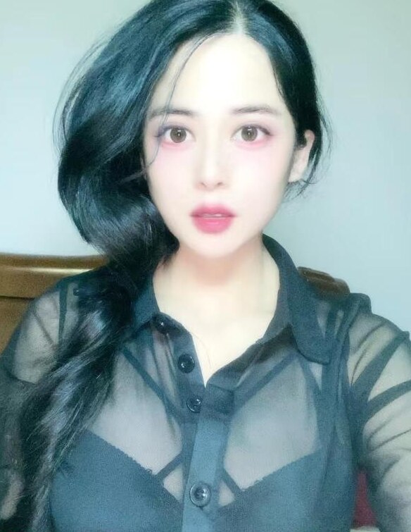 河东黑丝大奶少妇