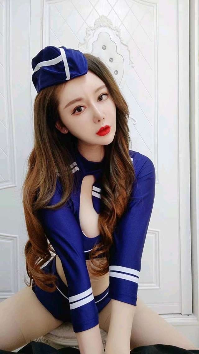 北郊妲己 人照一致。身材好