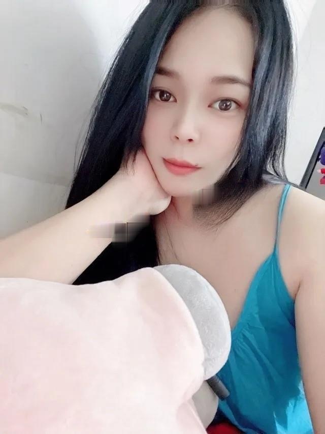 服务型胸大少妇 