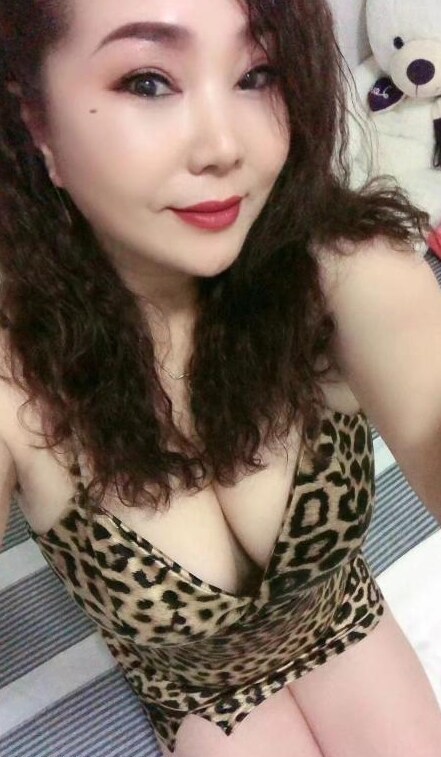 瑶海熟女初夏