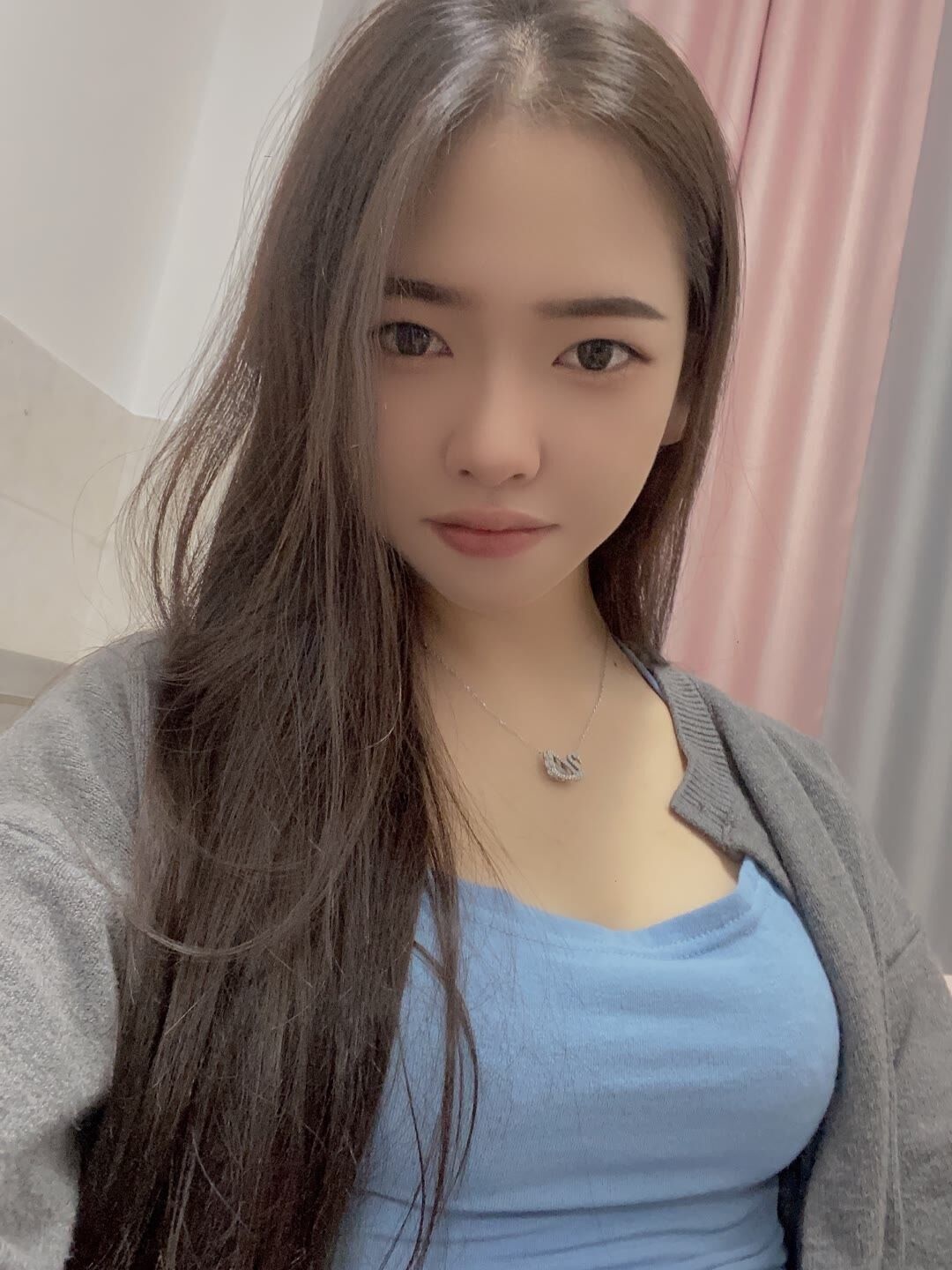 雁塔区团结南路00年小姐姐