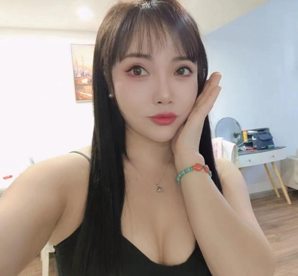 体验颜值大胸美少妇