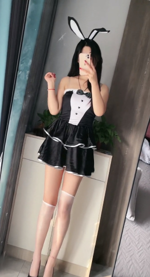 清扬路年轻女孩