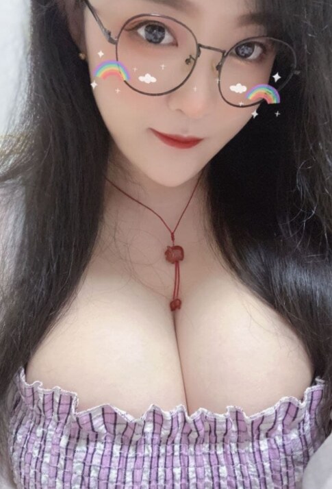 丰满巨乳花花