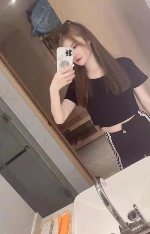 皮肤白嫩小奶牛