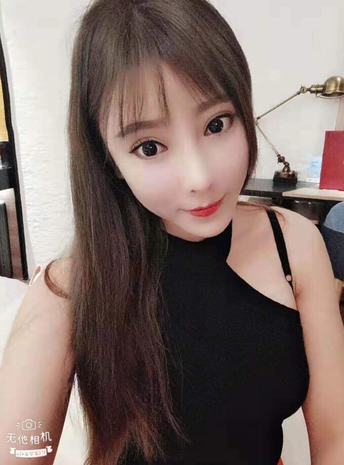 小美女安安，服务态度好