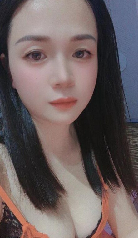 刚来的骚少妇