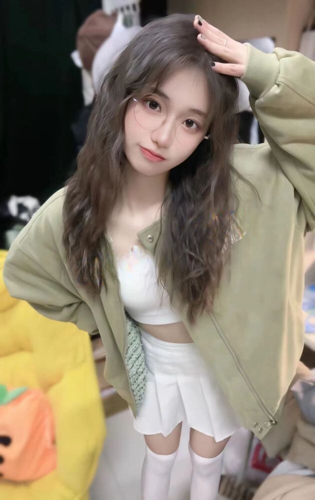 东莞俏皮可爱的学生妹