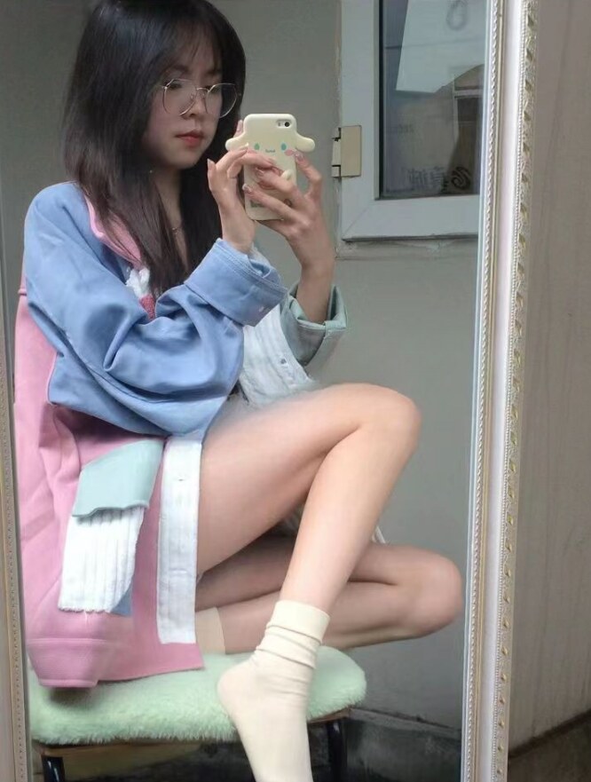 成都白虎粉嫩学妹兼职