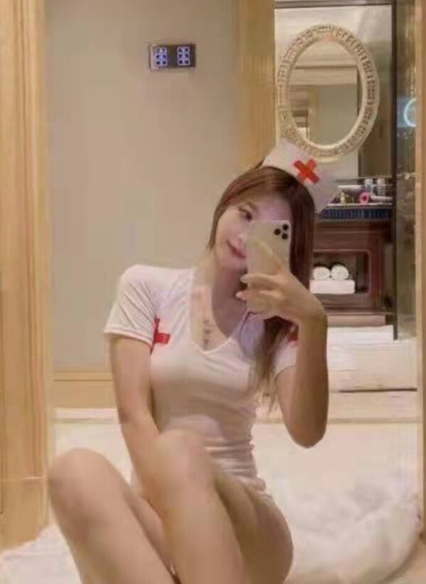 静安的细柳腰妹子