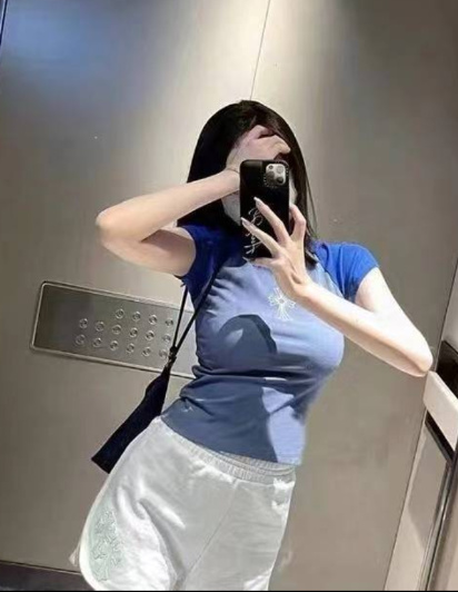 丰乳肥臀居家妹子 