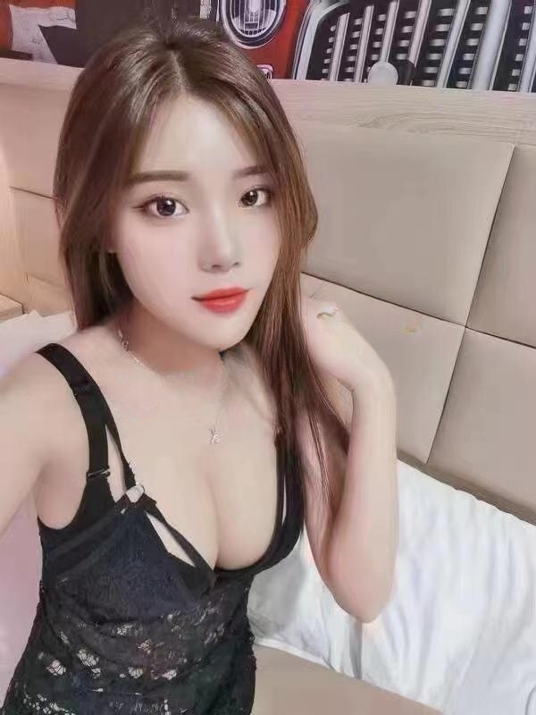 青岛长相气质不错的美女