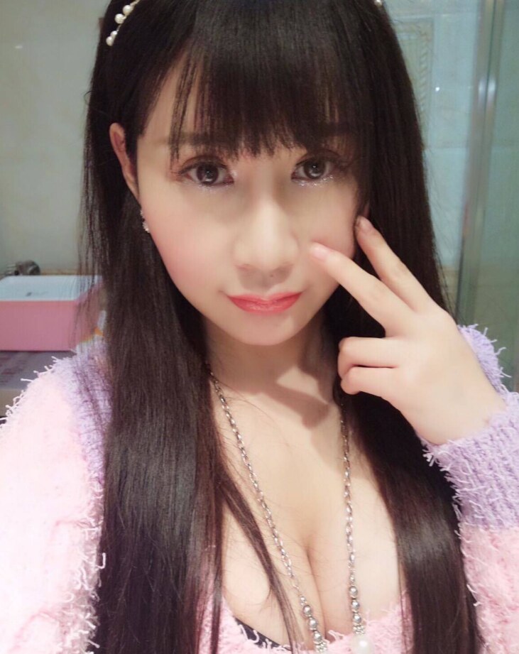 堪称极品的90后小妹可可，性感温柔