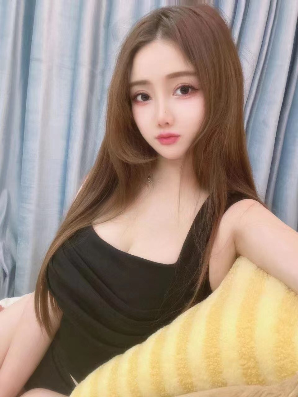 蜜桃臀小姐姐