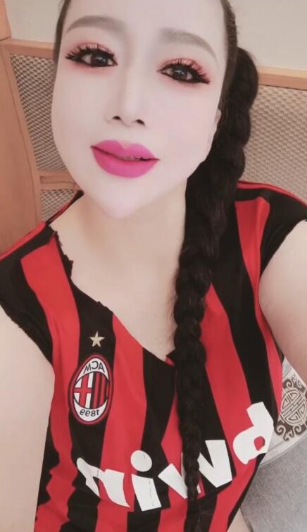 喷泉热流小浪妹