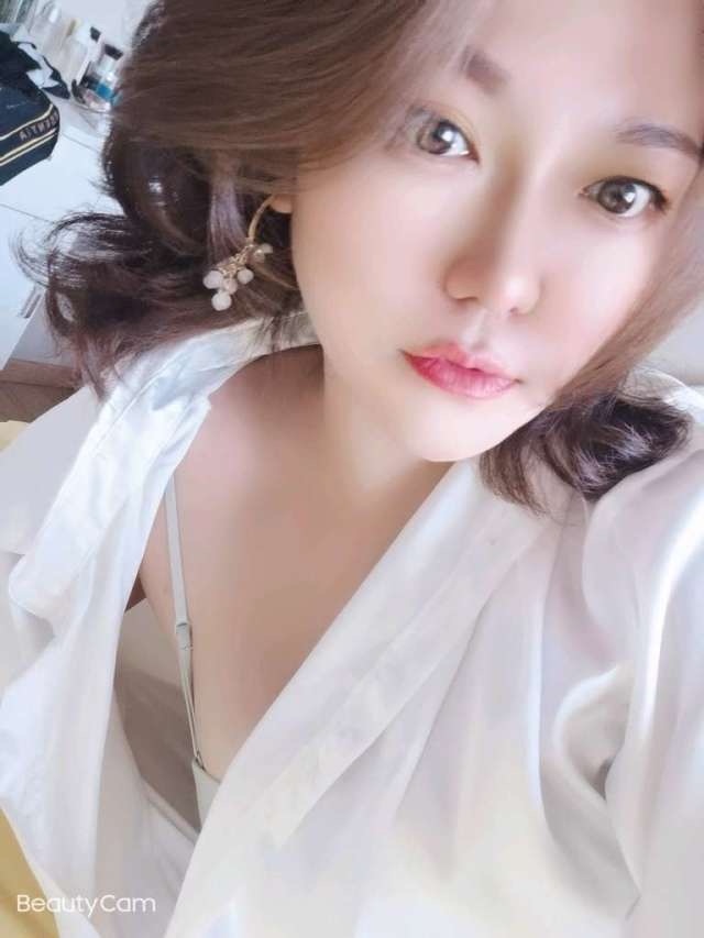 南京迈皋桥甜美少妇体验佳