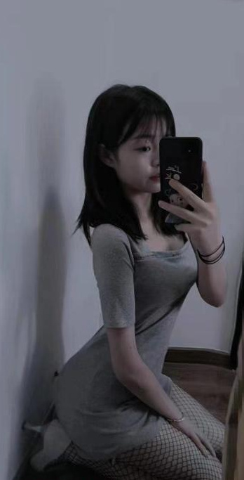 黑丝美腿小可爱