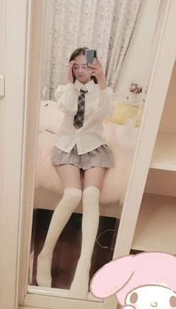 宝山大长腿瑶瑶