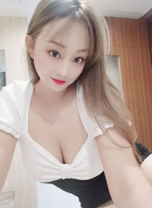 广州丰满美白姐姐