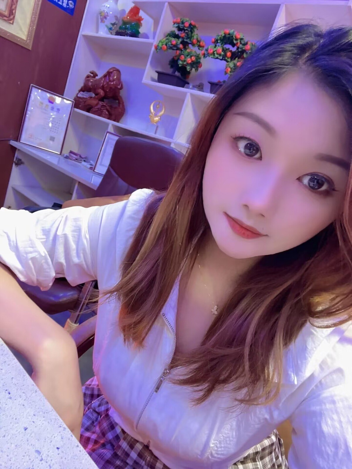 南京年轻胸大小妹