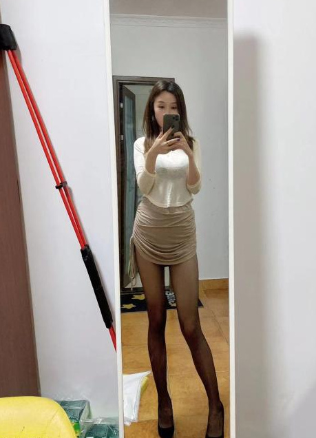 体验性感制服妹